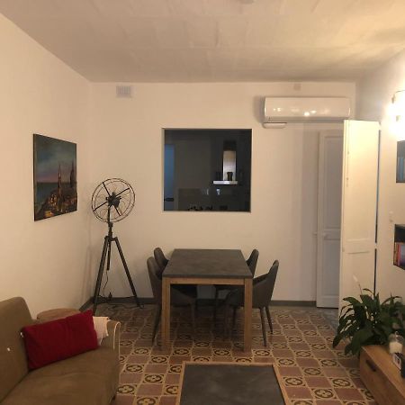 Valletta Retro Apartment Екстер'єр фото