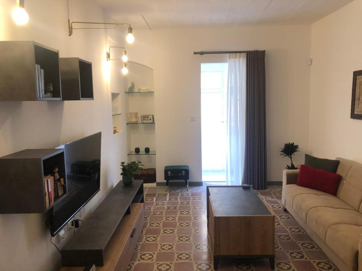 Valletta Retro Apartment Екстер'єр фото