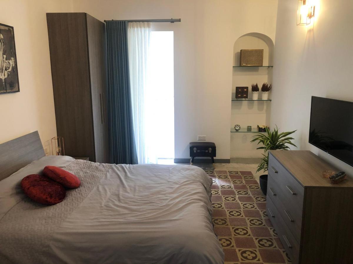 Valletta Retro Apartment Екстер'єр фото